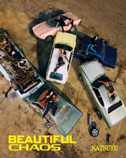 KATSEYE – BEAUTIFUL CHAOS (Photobook YELLOW - CD)